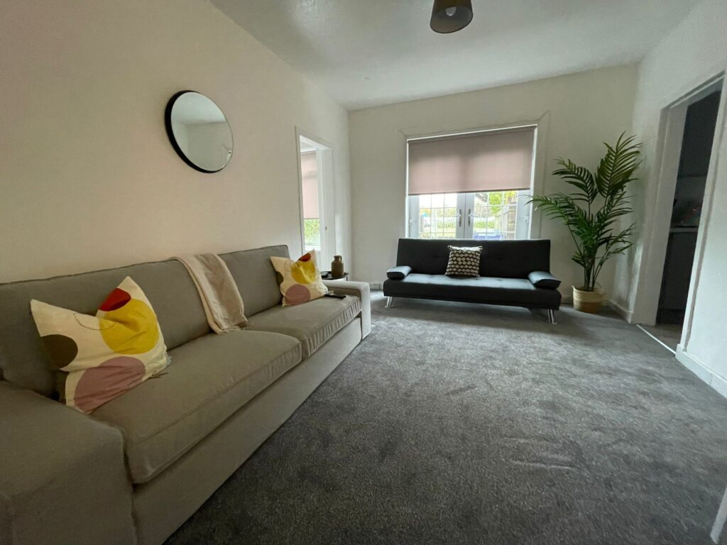 Fully equipped kitchen in a furnished short-term rental apartment in Livingston