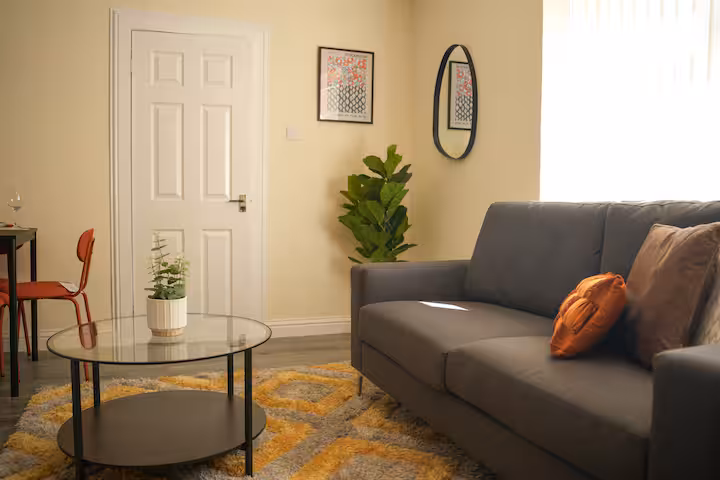 Insurance Stays & Accommodation in Crieff in living room