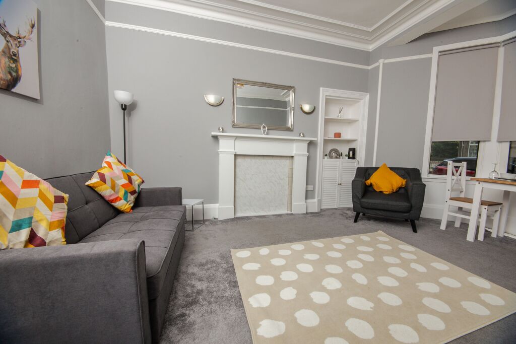 Fully furnished flexible 1 Month Rentals in Dumbarton
