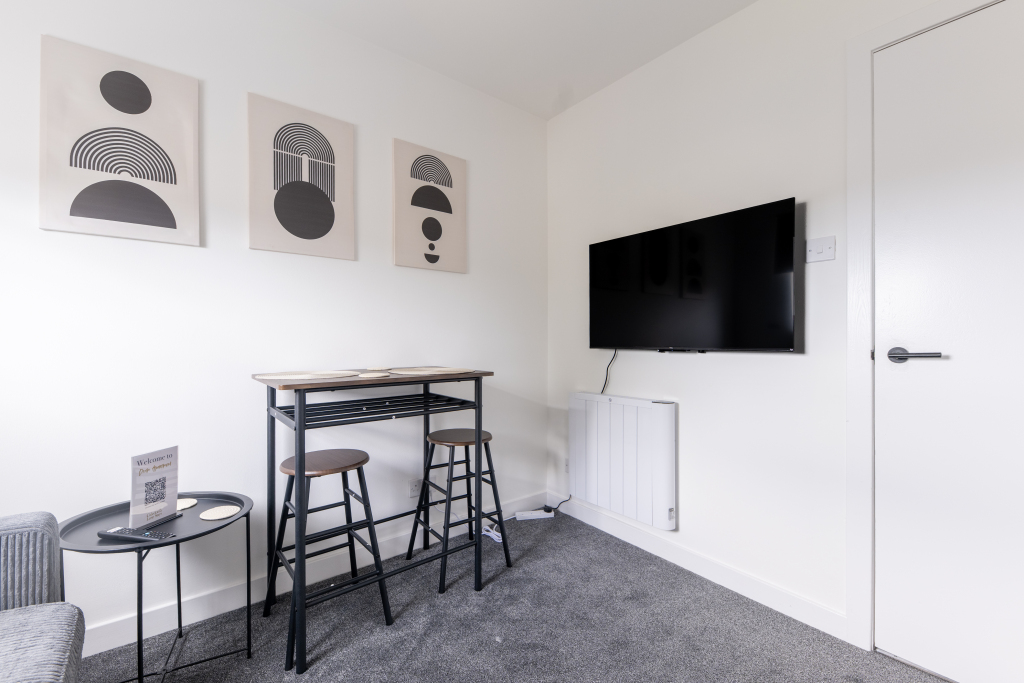 Flexible 1 Month Rentals in Inverness with smart tv
